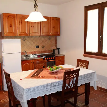 Casale Orioles Apartman *